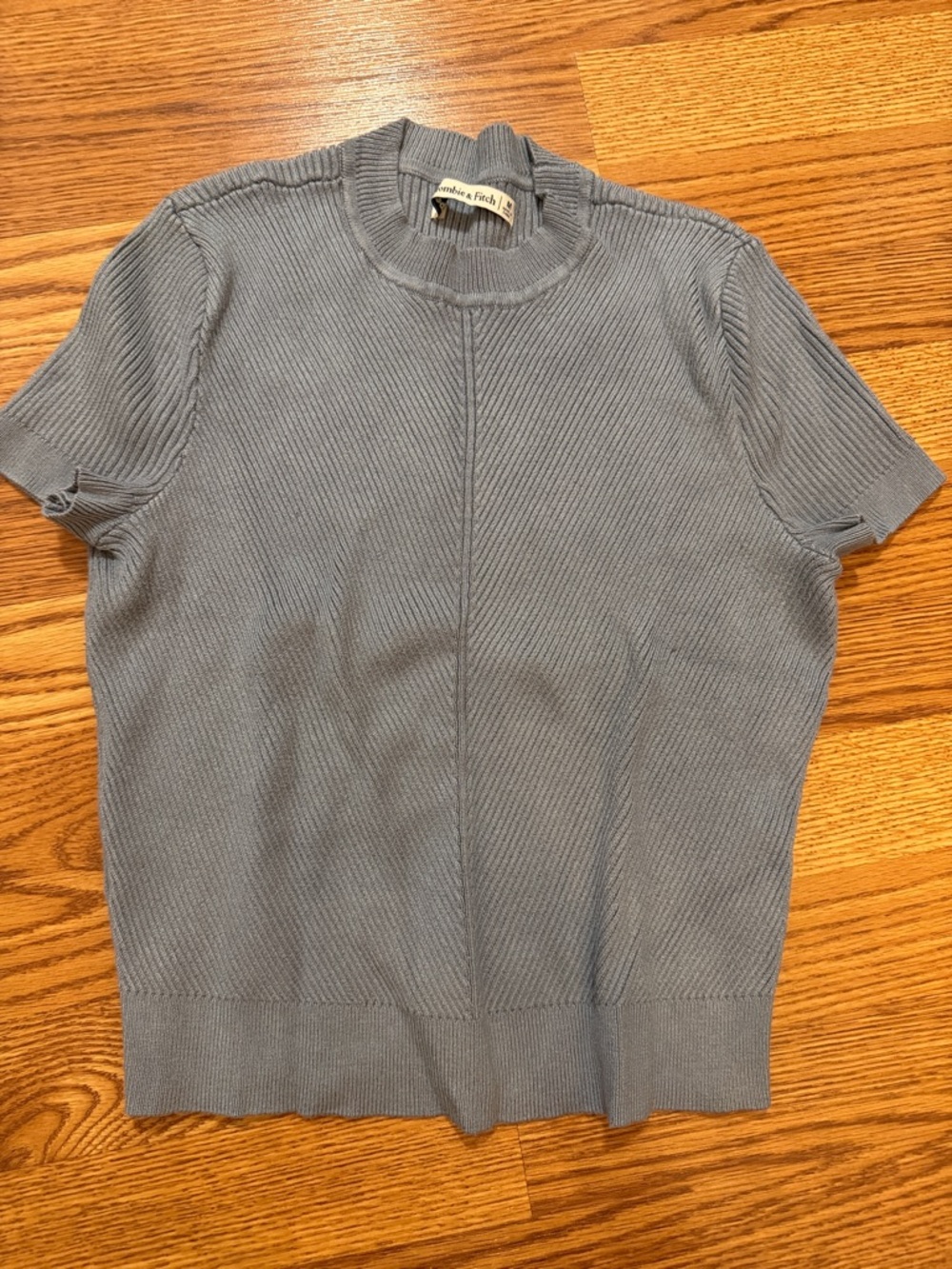 Abercrombie & Fitch, women’s Dusty Blue Ribbed Short Sleeve Knit